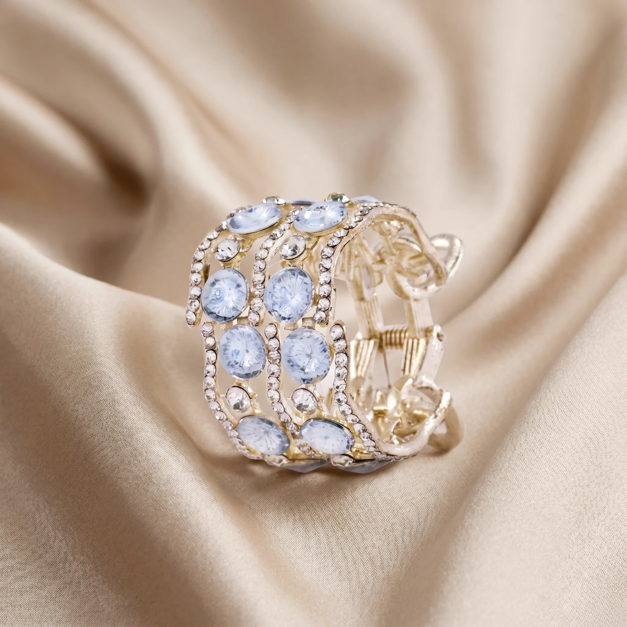 PRAO Hair Claw Clip Anti-Tarnish Ornate Crystal With Heart Handles - Image 4
