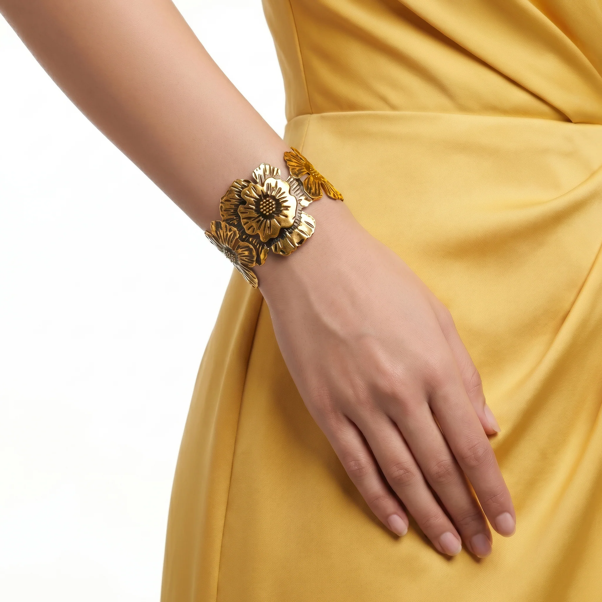 PRAO Bracelet Anti-Tarnish Black Floral Sculpted Cuff (Adjustable Size) - Image 4