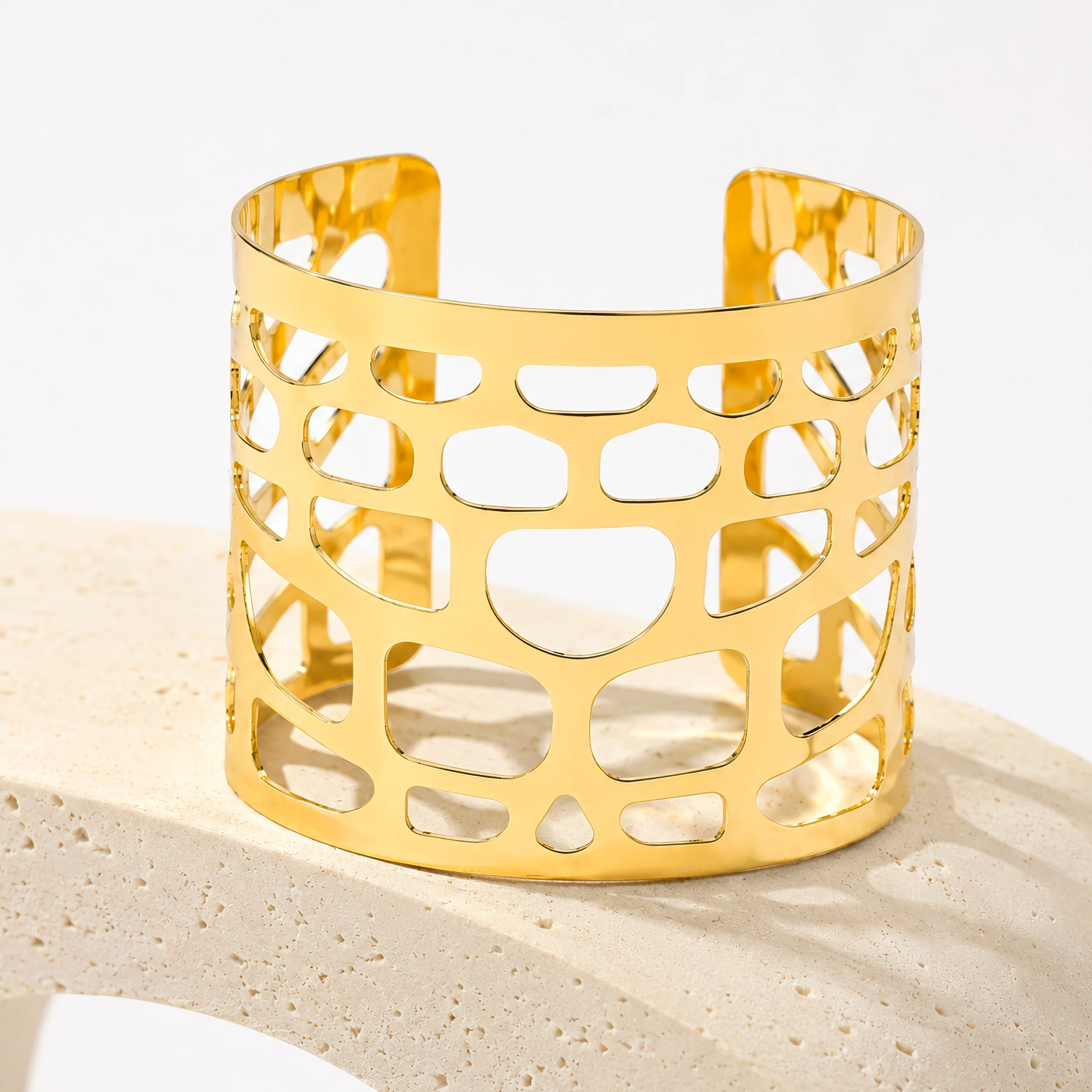 PRAO Bracelet Anti-Tarnish Mosaic Cutout Wide Cuff (Adjustable Size) - Image 4