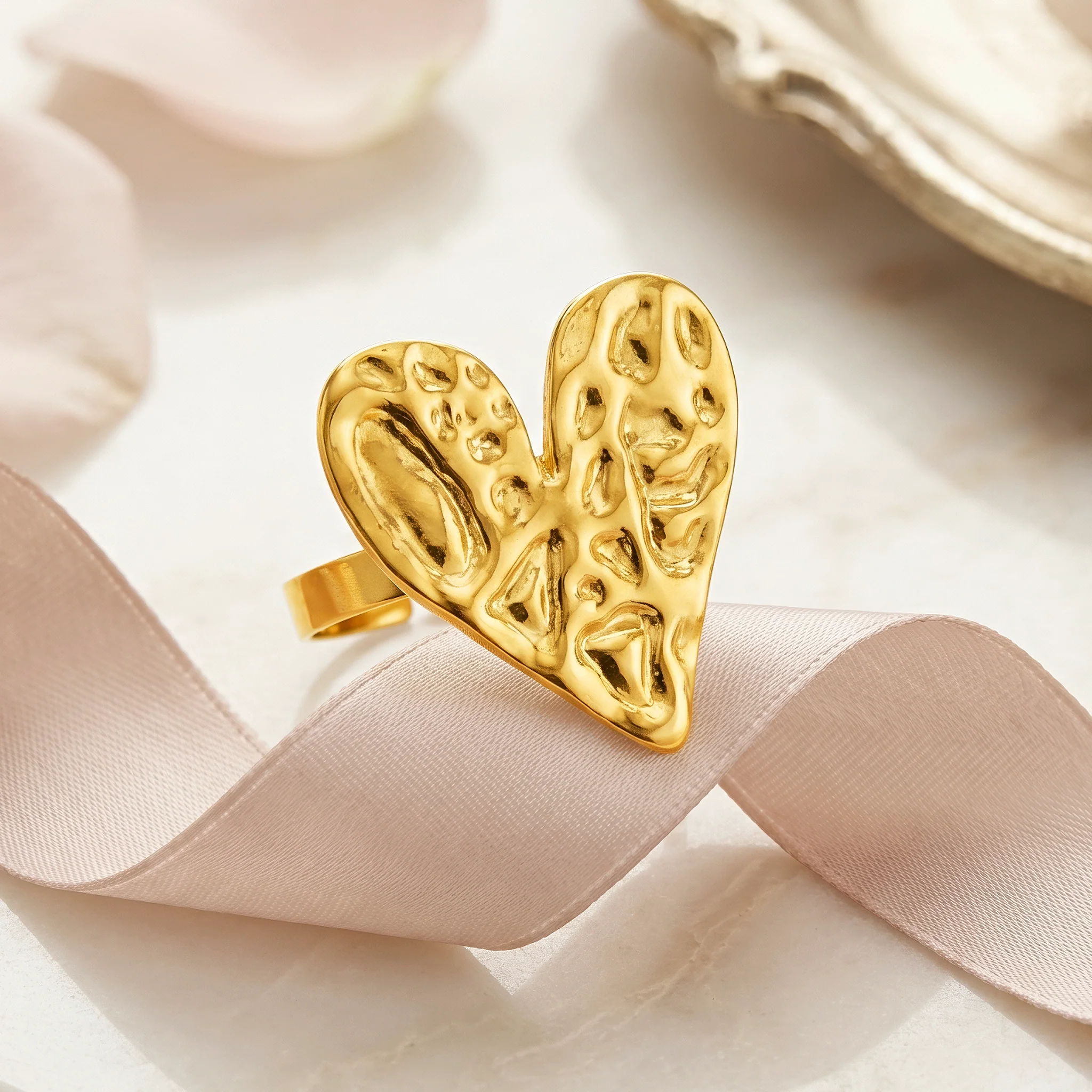 PRAO Ring Anti-Tarnish Hammered Heart Motif (Adjustable Size) - Image 2