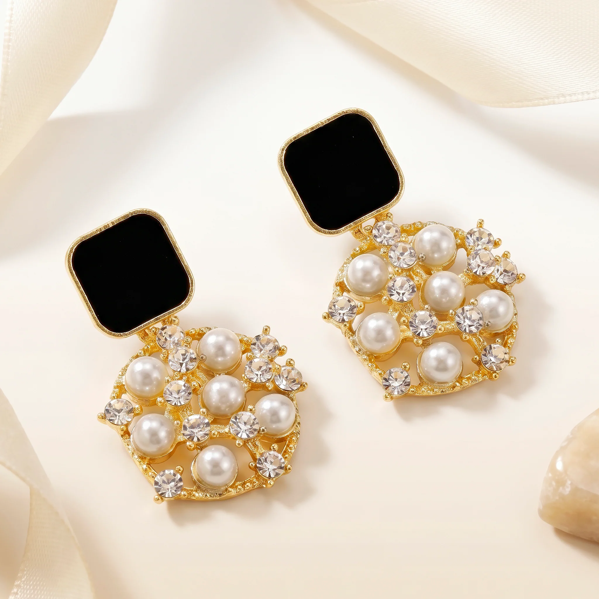 PRAO Earrings Anti-Tarnish Black Enamel Crystal Pearl Drop - Image 4