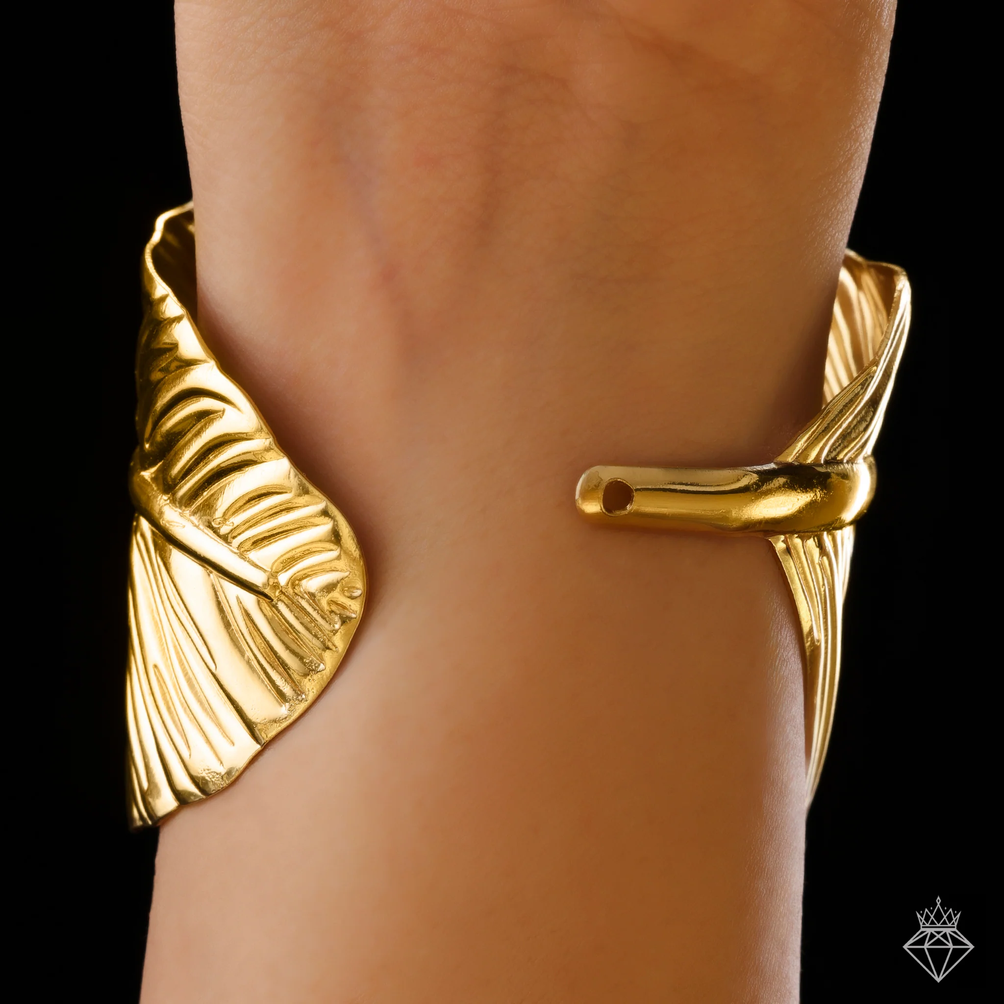 PRAO Bracelet Anti-Tarnish Gold Plated Leaf Bangle (Adjustable Size) - Image 5