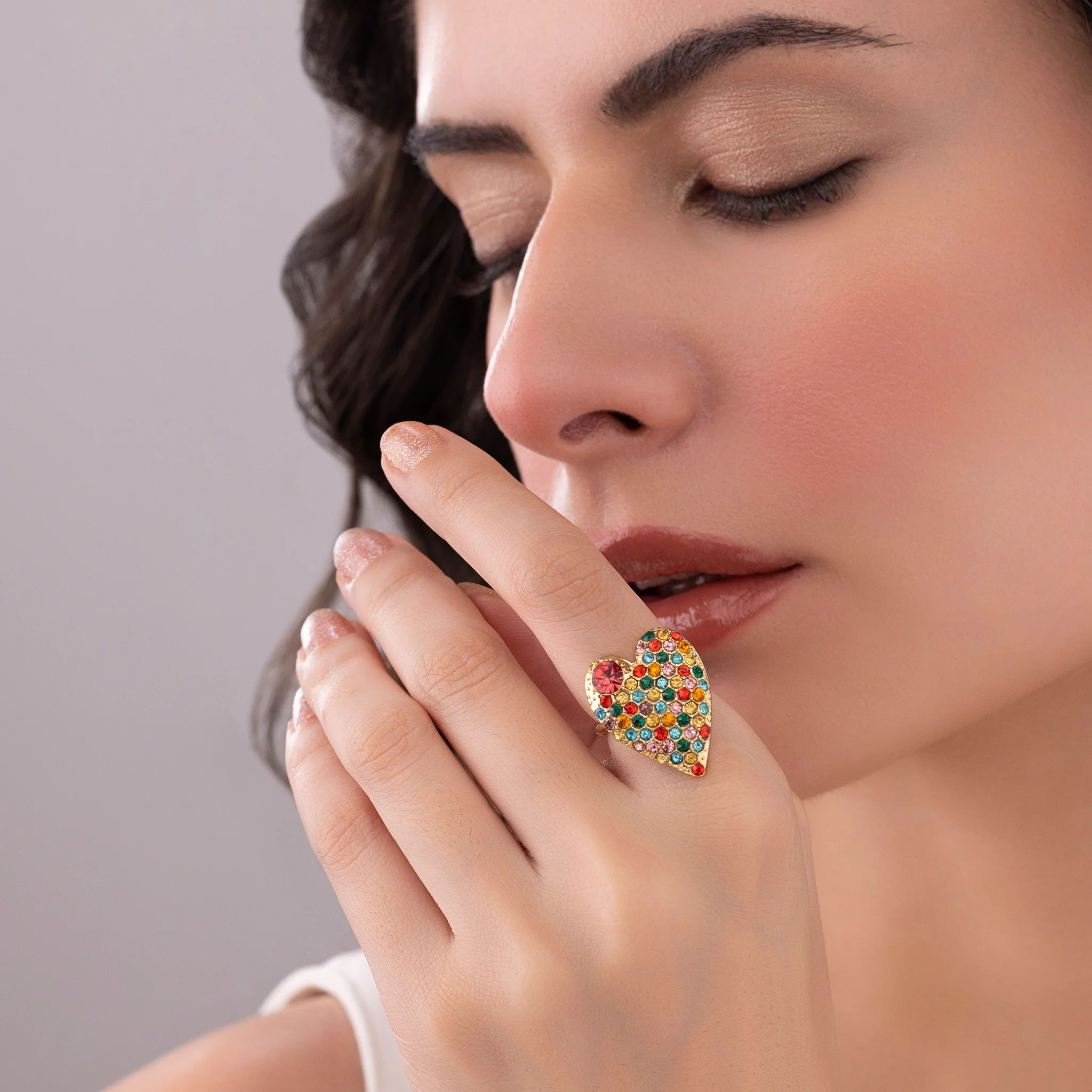 PRAO Ring Anti-Tarnish Multi-Color Crystal Studded Heart-Shaped (Adjustable Size) - Image 4